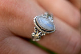 Bague avec labradorite blanche