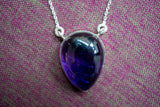Collier avec améthyste en forme de goutte