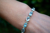 Bracelet avec topazes bleues en argent 925