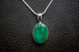 Pendentif avec émeraude ovale