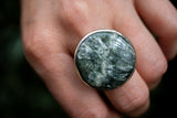 Bague en argent 925 avec séraphinite – Reflets célestes et énergie apaisante