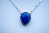 Collier avec lapis lazuli en forme de goutte