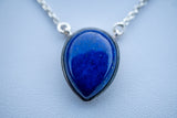 Collier avec lapis lazuli en forme de goutte