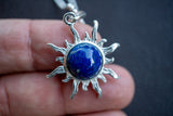 Pendentif avec lapis lazuli en forme de soleil (Grand)