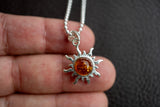 Pendentif Soleil en Ambre Cognac de la Mer Baltique (Moyen)