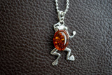 Pendentif en argent 925 en forme de grenouille – Élégance ludique