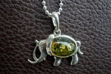 Pendentif Élégant en Forme d'Éléphant en Argent 925 avec Ambre vert (grand)
