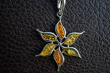 Pendentif feuille en argent 925 avec ambres multicolores naturels