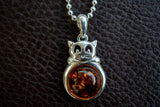 Pendentif chat en argent 925 avec ambre cognac de la Mer Baltique
