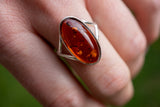 Bague avec ambre cognac ovale