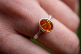 Bague avec ambre cognac ovale (petite)