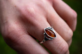 Bague avec ambre cognac en forme de diamant