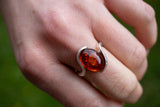 Ovaler Ring mit Cognac-Bernstein