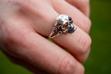 Bague en Ambre en forme de tête de mort