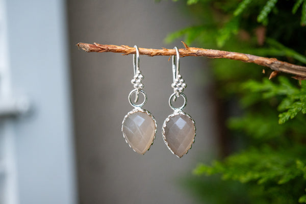 Boucles d'oreilles avec pierre de lune « chocolat »