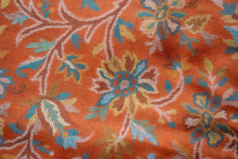 Handcrafted Kani Pashmina – Traditional patterns and refined weaving
