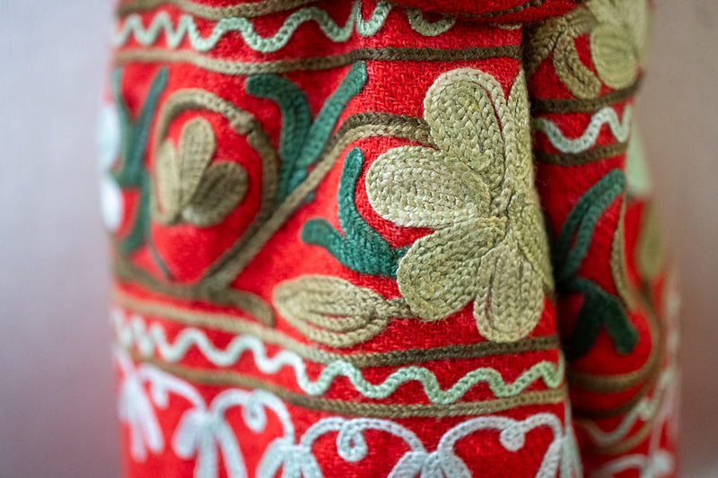 Châle en Laine Brodé « Ari work »