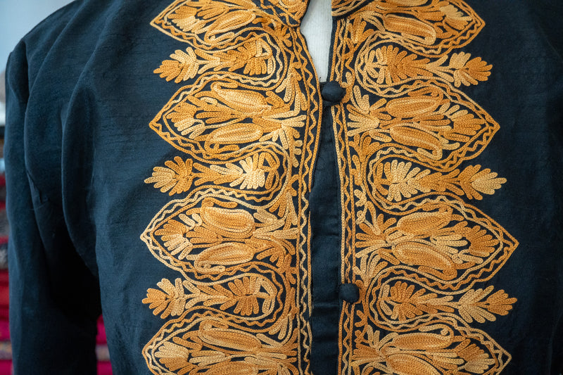 Veste en soie brodée
