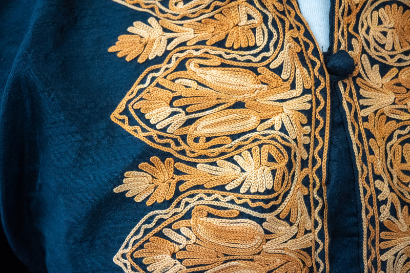 Veste en soie brodée