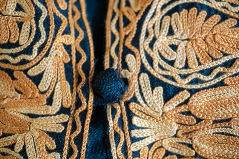 Veste en soie brodée