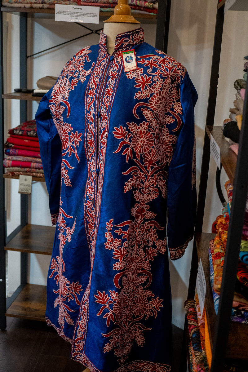 Veste en soie brodée