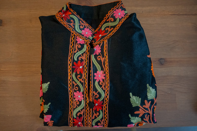 Veste en soie brodée