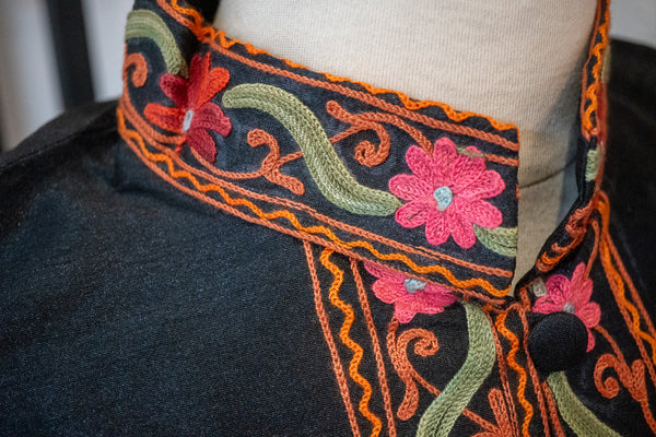 Veste en soie brodée