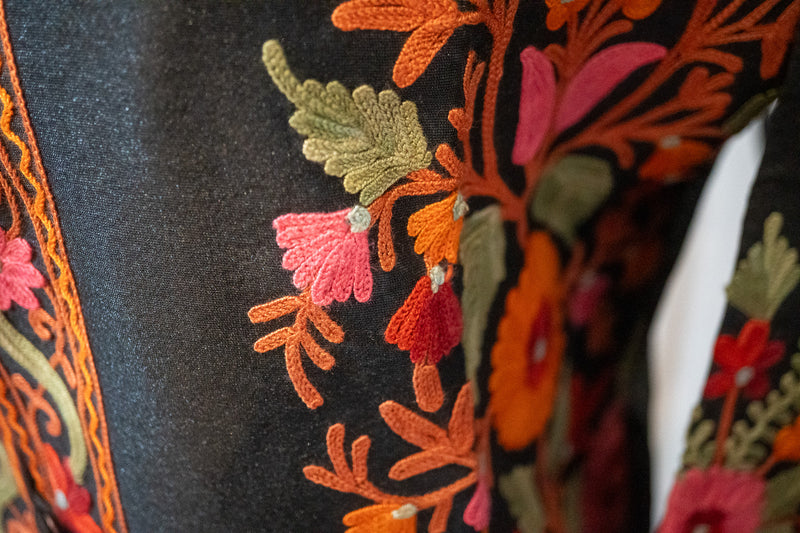 Veste en soie brodée