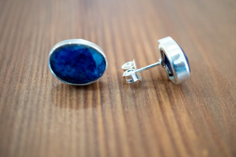 Puces d’oreilles en saphirs naturels cabochon – Argent 925 (Grand)