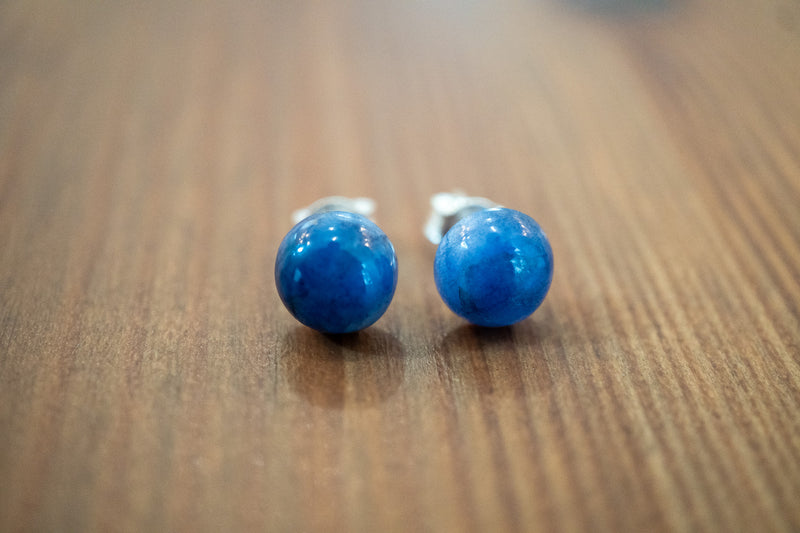 Puces d’oreilles en saphirs naturels cabochon – Argent 925 (Petit)