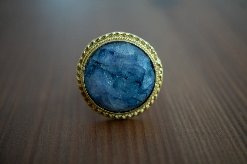 Bague rond avec saphir naturel en argent 925 vermeil