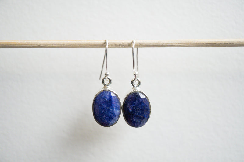 Boucles d’oreilles en saphirs naturels et argent 925 (Grand)