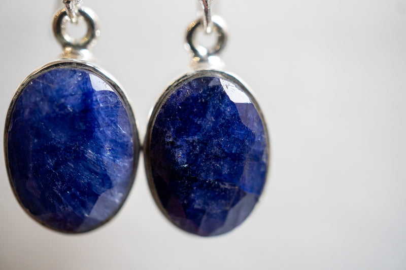 Boucles d’oreilles en saphirs naturels et argent 925 (Grand)