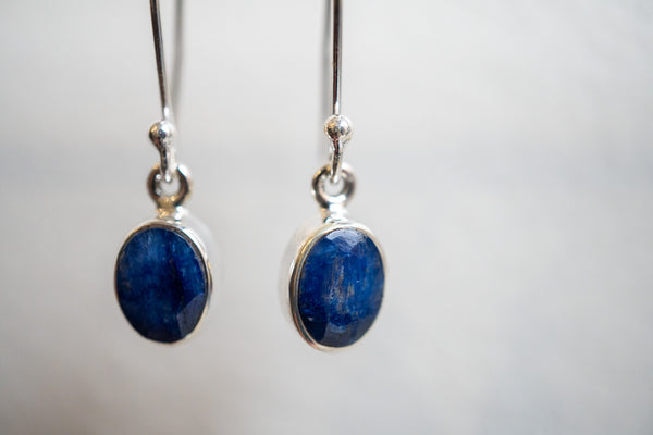 Boucles d’oreilles en saphirs naturels et argent 925 (Petit)