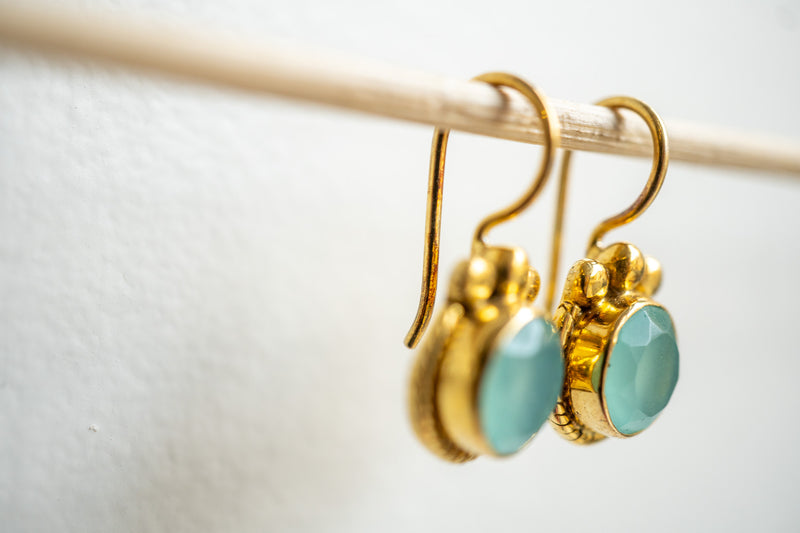 Boucles d'oreilles puces agate et argent 925 plaqué or