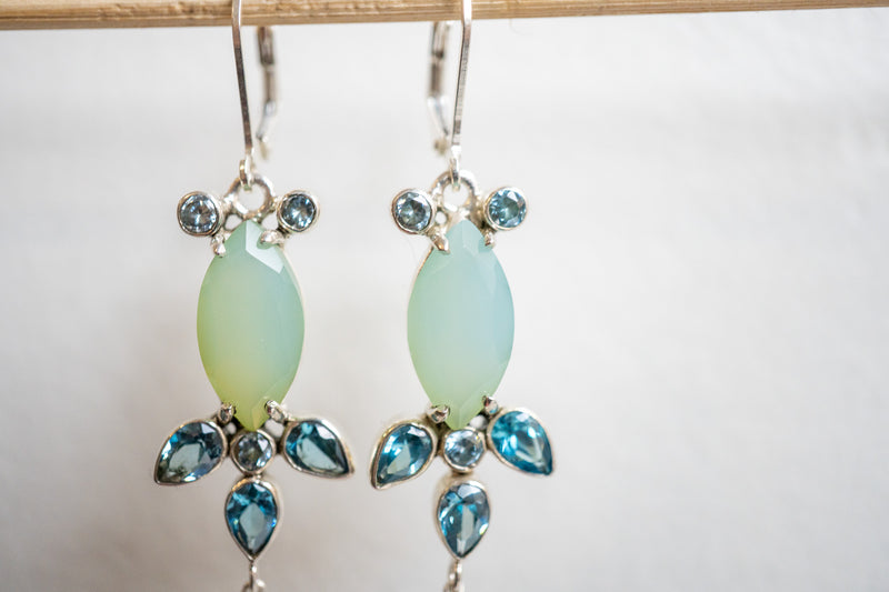 Boucles d'oreilles en agates, topazes bleues et perles et argent 925