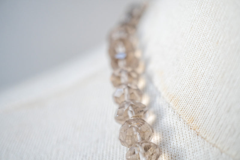 Collier en quartz fumé facetté – perles naturelles et argent 925