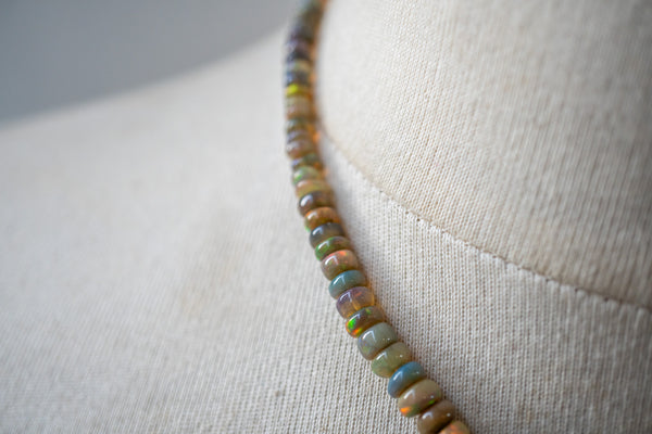 Collier en Émeraude Naturelle – Élégance Verte et Charme Authentique (Copy)