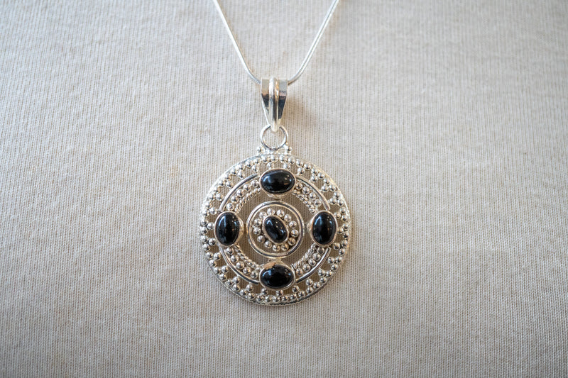 Pendentif en argent 925 avec onyx noir