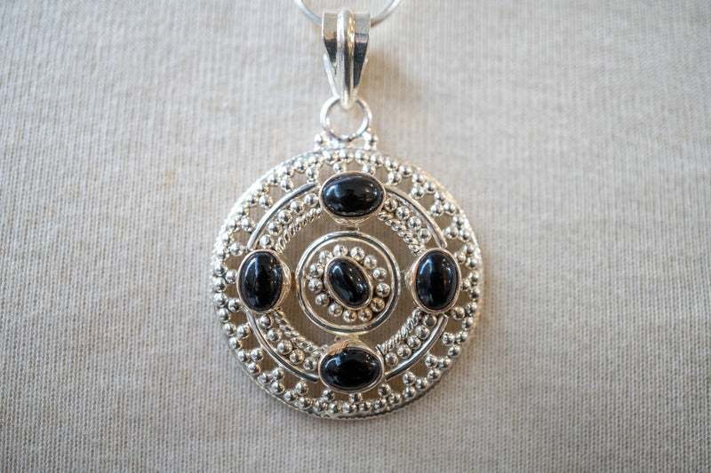 Pendentif en argent 925 avec onyx noir