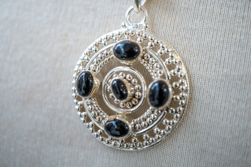 Pendentif en argent 925 avec onyx noir