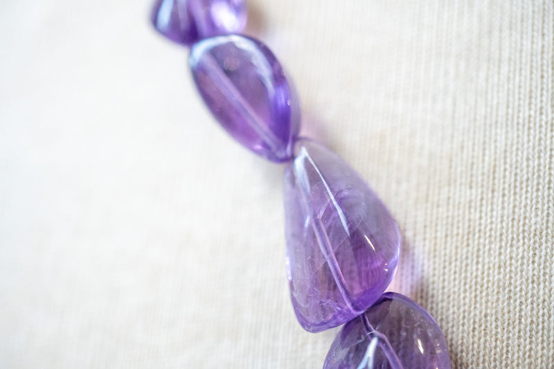 Collier avec améthystes naturelles de la Zambie