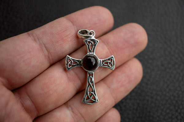 Pendentif Croix Celtique en Argent 925 avec Ambre Cerise