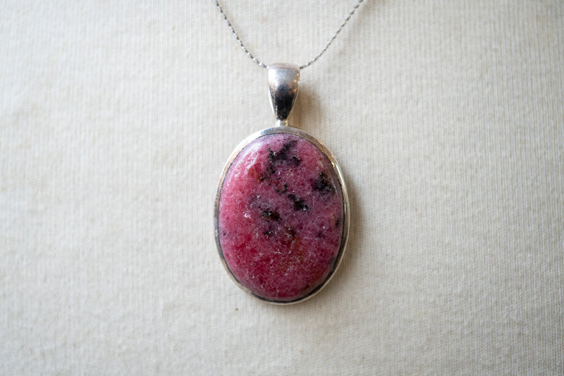 Pendentif en rhodonite naturelle en argent 925