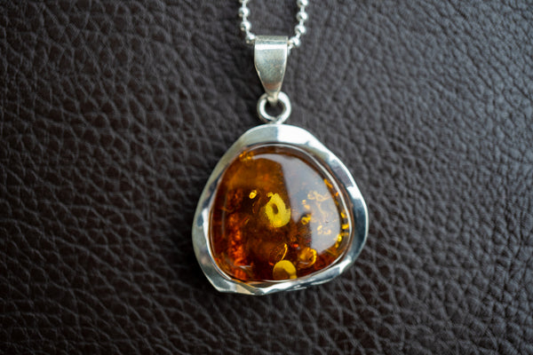 Pendentif en Argent 925 avec Ambre Naturelle de la Mer Baltique – Élégance intemporelle