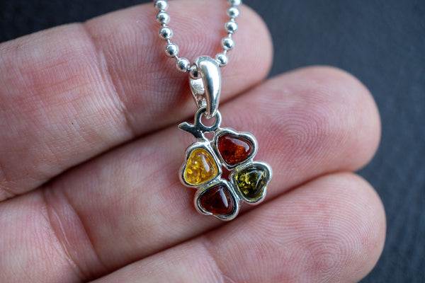 Pendentif Trèfle en Argent 925 avec Ambre multicolore de la Mer Baltique (Petit)